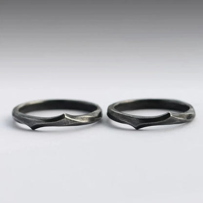 Black Thorns Ring