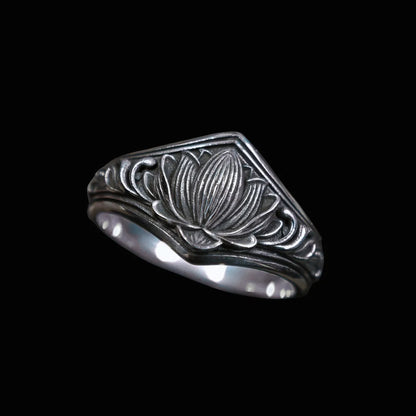 Lakshmi Throne Ring