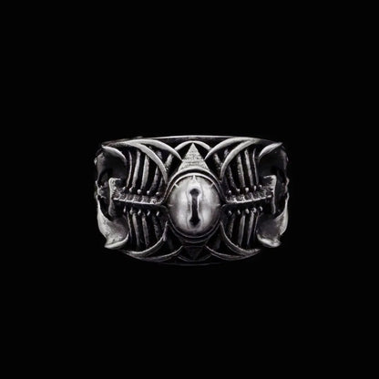 Sin-Bearer's Gaze Ring