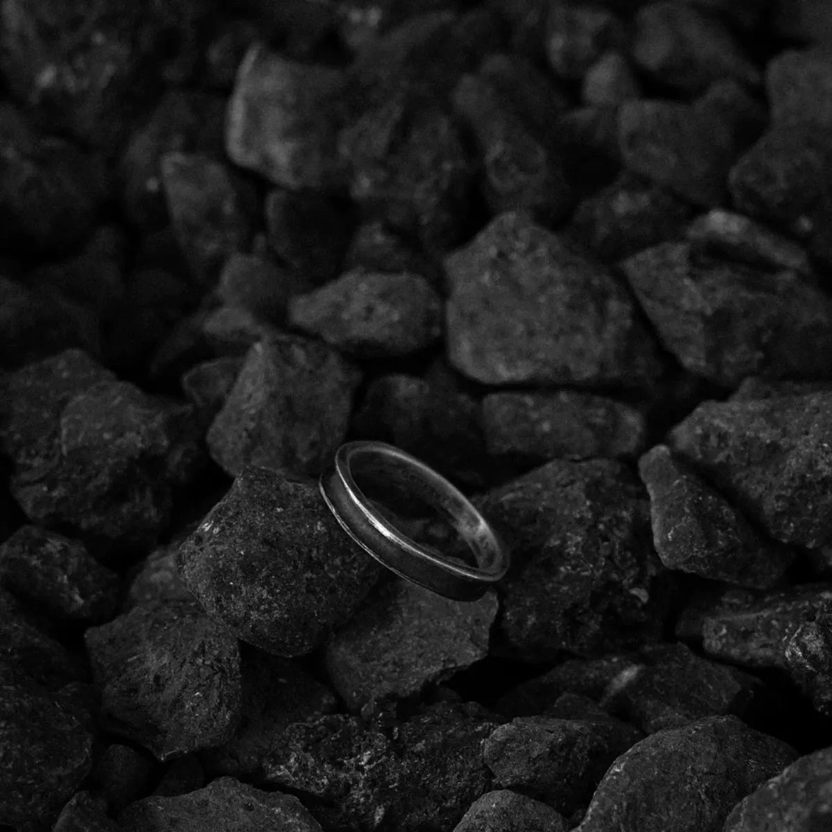 Abyssal Echo Ring