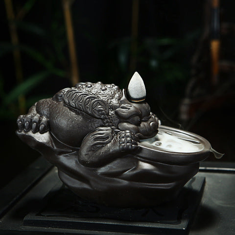 Golden Toad Backflow Incense Burner – Auspicious Ceramic Ornament
