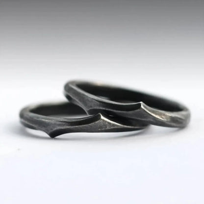 Black Thorns Ring