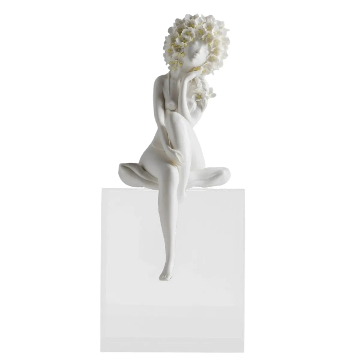 Serene Blanc de Chine Lady