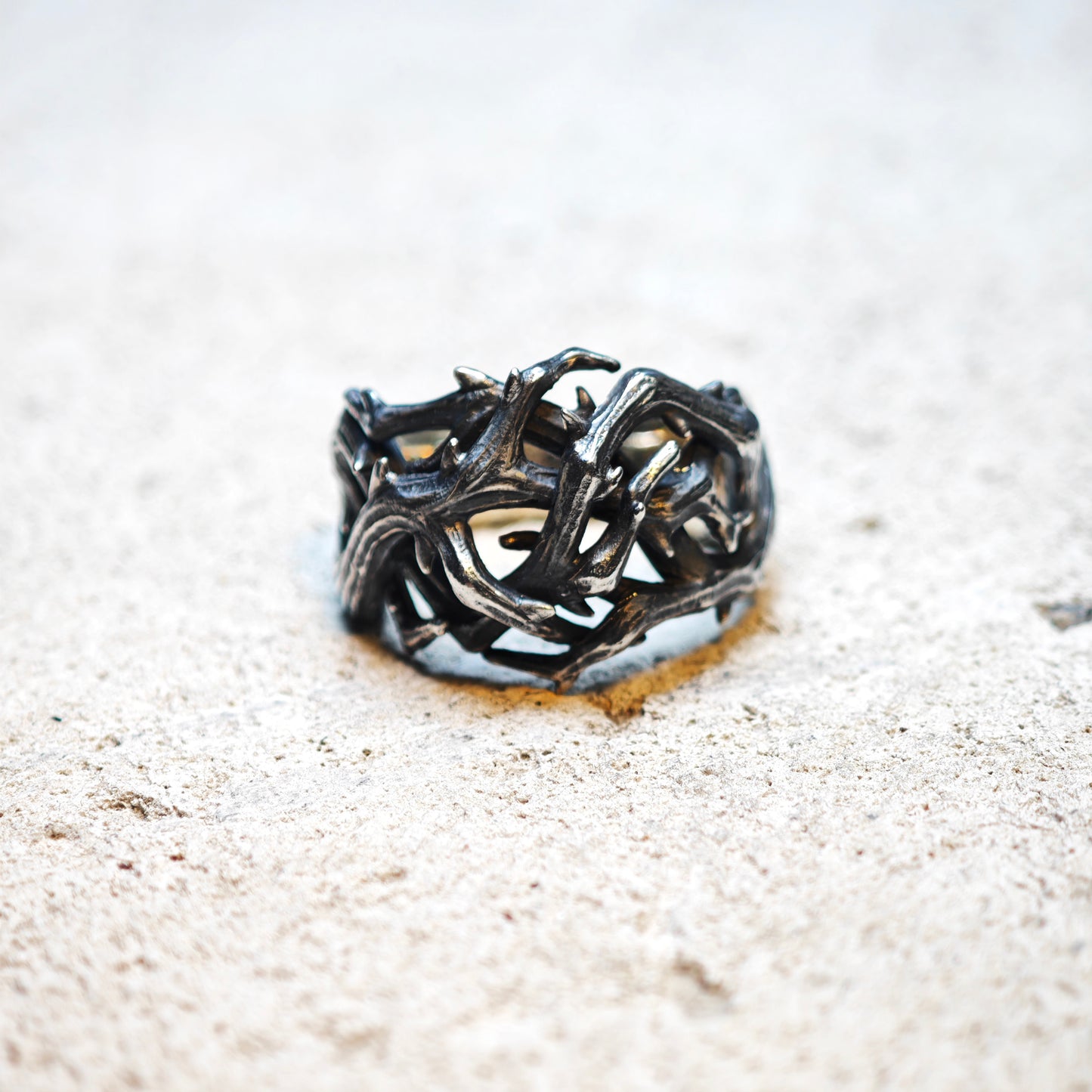Untamed Thorns Ring