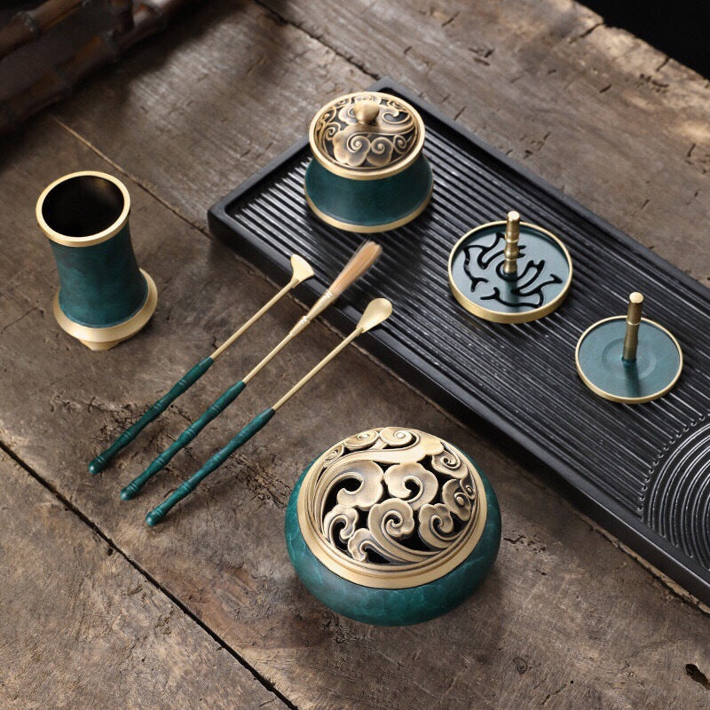 Brass Cloud Incense Seal Set – 9-Piece Artisan Gift Box