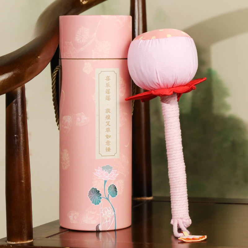 Lotus-Embossed Mugwort Massage Hammer