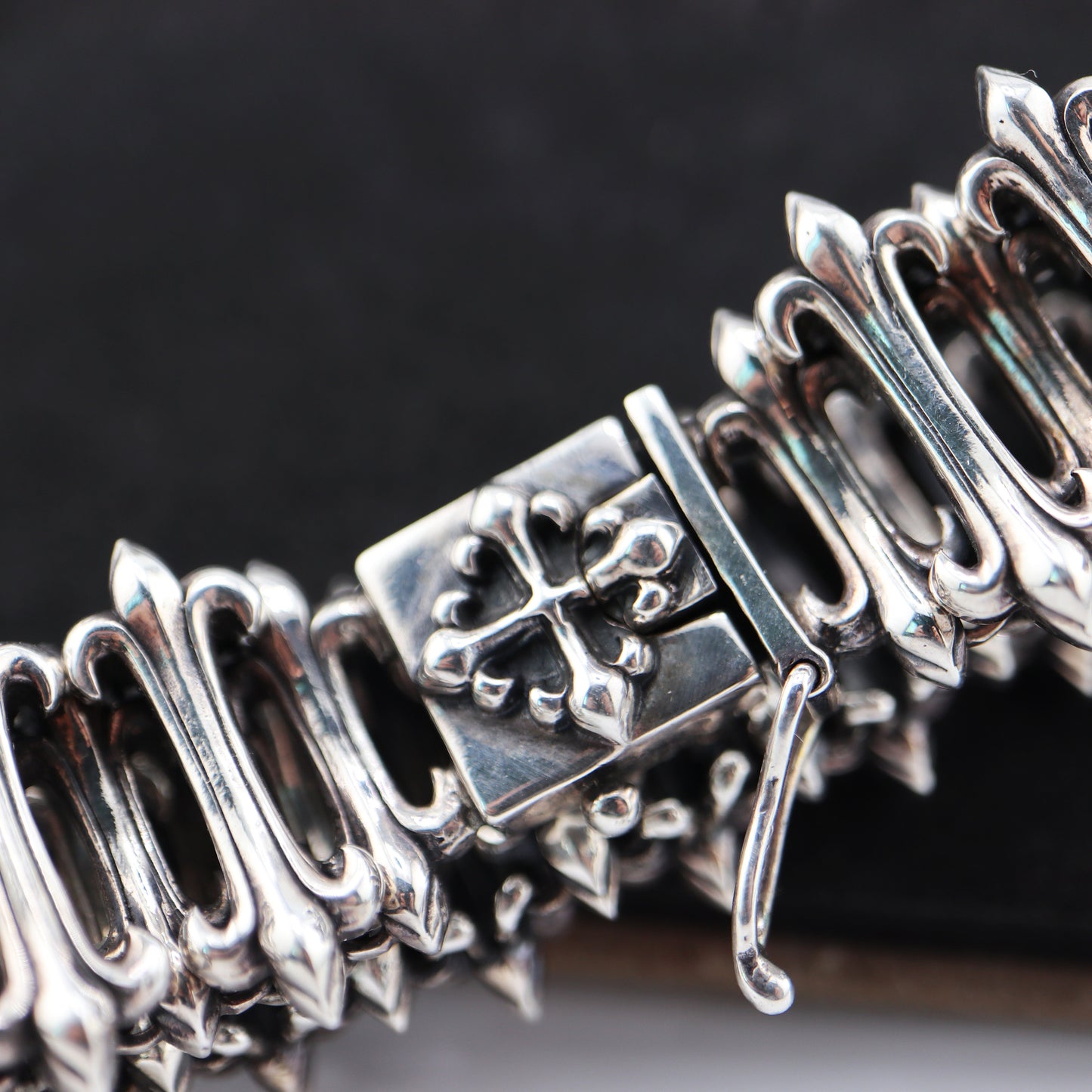 Crusader's Fortress Bracelet