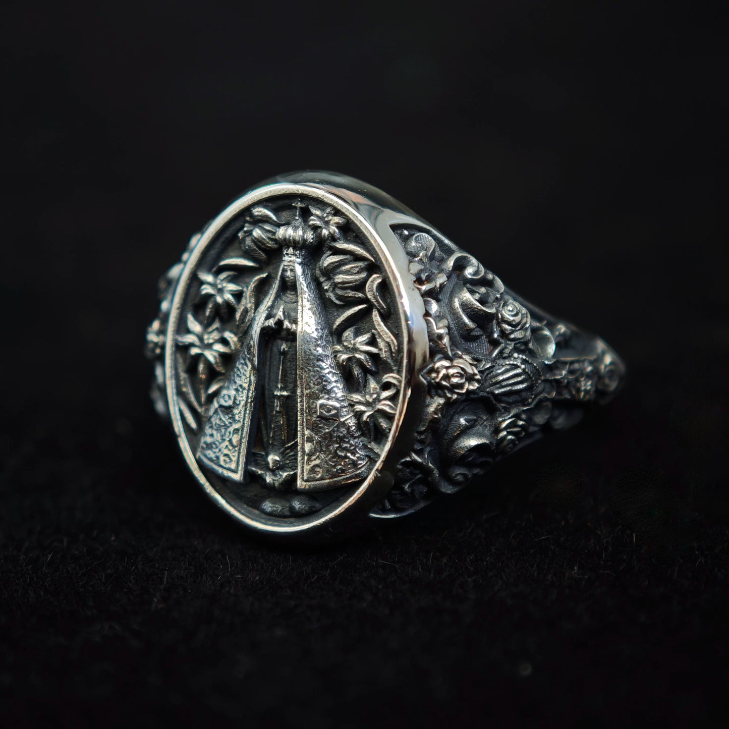 The Empress's Silent Prayer Ring
