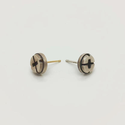 QITREASURES handmade 925 sterling silver stud earring in an industrial screw design with an oxidized silver finish.
